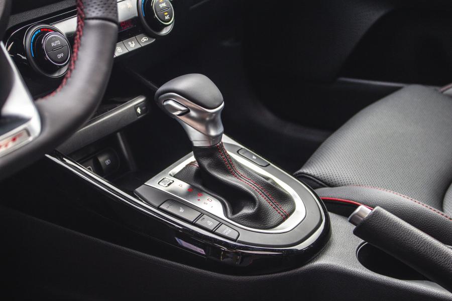 Детали интерьера Kia Forte GT (BD) 2019 года  (NA) (фото 28 из 32)